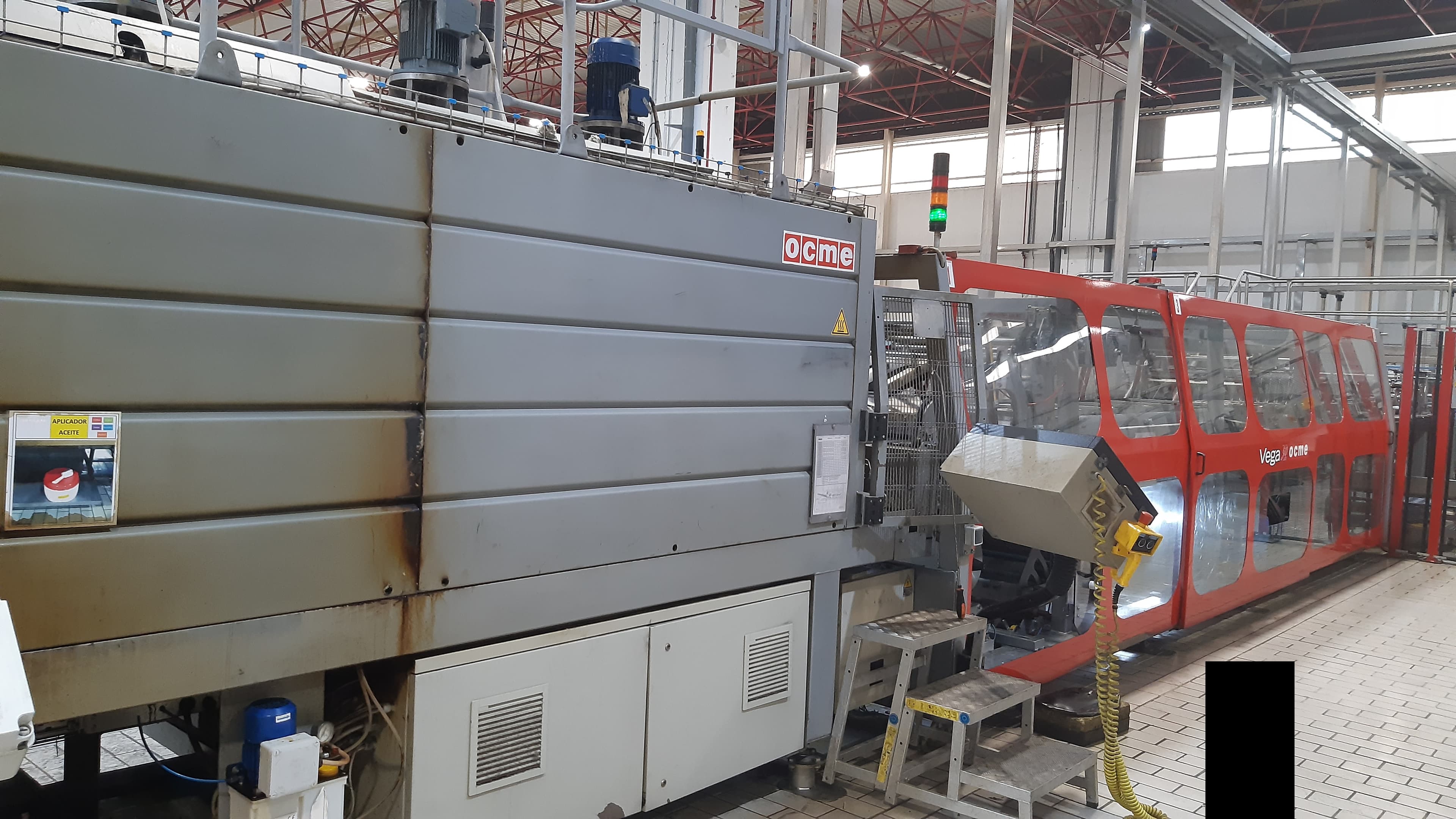 Pohled vlevo na Ocme Vega N80V