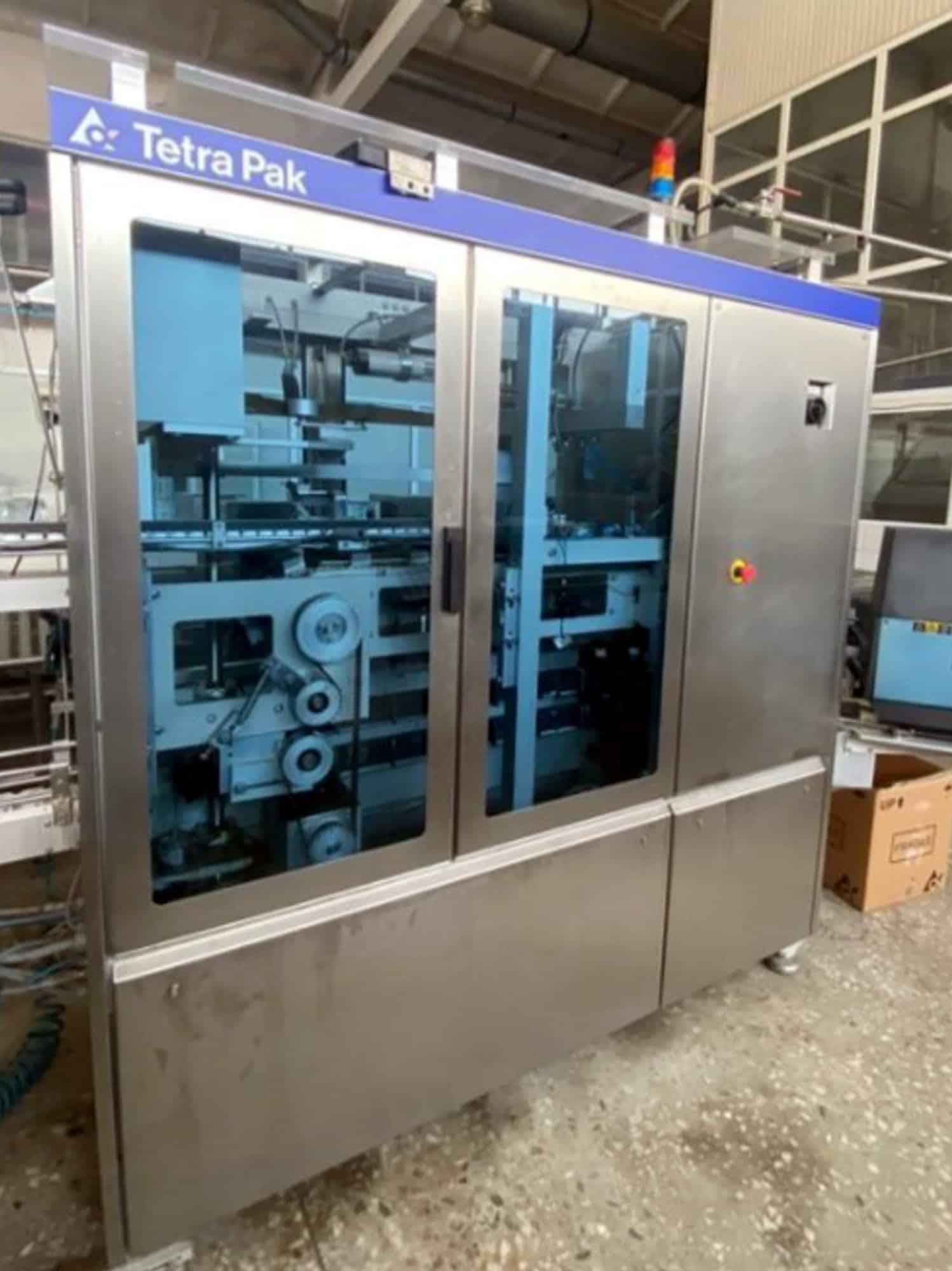 Pohled vlevo na Tetra Pak TBA 8-1000 SQ