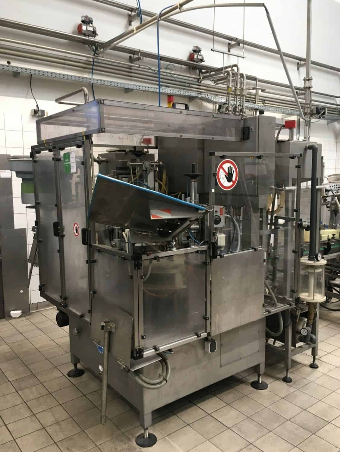 Pohled vlevo na ALWID KRONE - 6HV - 6NV