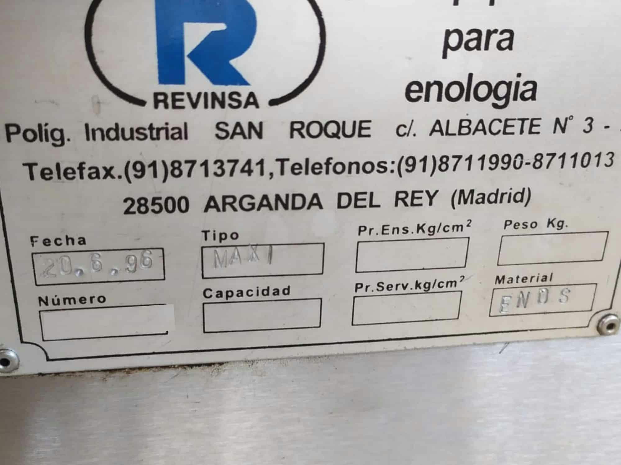 Výrobní štítek plnicí linky Revinsa pro nevratné skleněné lahve
